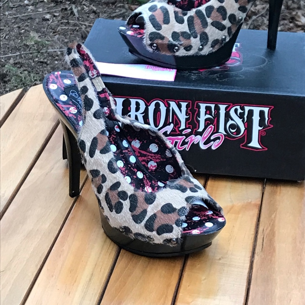 Iron Fist☀️Love Bites leopard print slingback platform heels